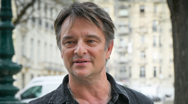 Capture decran 2025 02 21 180835 David Hallyday