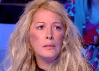 VIDÉO. "Ça va pas du tout la pauvre..." : Loana filmée en train d’errer dans la rue "dans un état alarmant" 11 VIDÉO. "Ça va pas du tout la pauvre..." : Loana filmée en train d’errer dans la rue "dans un état alarmant" VIDÉO. « Ça va pas du tout la pauvre… » : Loana filmée en train d’errer dans la rue « dans un état alarmant »