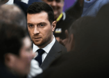 Jordan Bardella n’est plus conseiller régional d’Île-de-France, où il n’a pas brillé par sa présence 11 Jordan Bardella n’est plus conseiller régional d’Île-de-France, où il n’a pas brillé par sa présence Jordan Bardella n’est plus conseiller régional d’Île-de-France, où il n’a pas brillé par sa présence