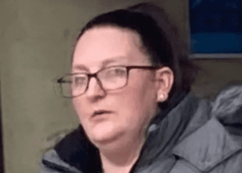 Elle vole plus de 25 000 € à sa grand-mère, malade et fragile, pour... jouer à des jeux d'argent en ligne 5 Elle vole plus de 25 000 € à sa grand-mère, malade et fragile, pour... jouer à des jeux d'argent en ligne Elle vole plus de 25 000 € à sa grand-mère, malade et fragile, pour… jouer à des jeux d’argent en ligne