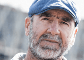 « Bienvenue à mon premier petit-fils ! » : Éric Cantona devient grand-père pour la première fois