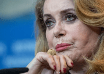 « Mes enfants se moquent toujours de moi » : Catherine Deneuve (81 ans) fait une confidence intime