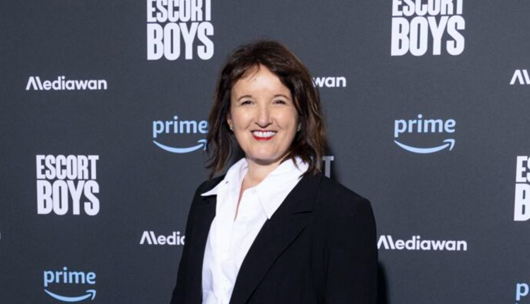 Capture decran 2025 02 26 181953 Anne Roumanoff
