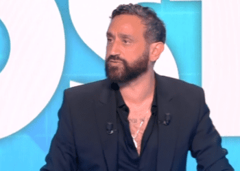 "Ouh là, il y a quelqu'un qui..." : Cyril Hanouna face à un imprévu en direct dans Touche pas à mon poste, il demande l'intervention des pompiers 17 "Ouh là, il y a quelqu'un qui..." : Cyril Hanouna face à un imprévu en direct dans Touche pas à mon poste, il demande l'intervention des pompiers « Ouh là, il y a quelqu’un qui… » : Cyril Hanouna face à un imprévu en direct dans Touche pas à mon poste, il demande l’intervention des pompiers