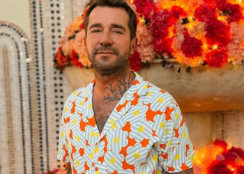 Mathieu Ceschin : son fils Ezio “privé d’une maman aimante” ? Sa réponse cash aux critiques 7 Mathieu Ceschin : son fils Ezio “privé d’une maman aimante” ? Sa réponse cash aux critiques Mathieu Ceschin : son fils Ezio “privé d’une maman aimante” ? Sa réponse cash aux critiques