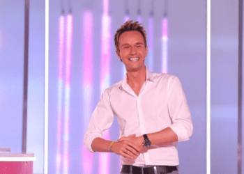 Cyril Féraud se dévoile pour de vrai : comment est l'animateur quand les caméras sont éteintes ? 15 Cyril Féraud se dévoile pour de vrai : comment est l'animateur quand les caméras sont éteintes ? Cyril Féraud se dévoile pour de vrai : comment est l’animateur quand les caméras sont éteintes ?