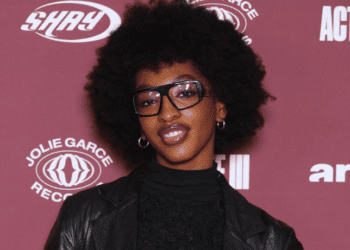 "Elle a définitivement tout gagné" : Ebony fait une grande annonce pour la suite de sa carrière, ses fans exultent 5 "Elle a définitivement tout gagné" : Ebony fait une grande annonce pour la suite de sa carrière, ses fans exultent « Elle a définitivement tout gagné » : Ebony fait une grande annonce pour la suite de sa carrière, ses fans exultent