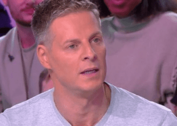 Matthieu Delormeau traité de "crétin", cette phrase qui ne passe pas : "Il a conscience de sa connerie ?" 1 Matthieu Delormeau traité de "crétin", cette phrase qui ne passe pas : "Il a conscience de sa connerie ?" Matthieu Delormeau traité de « crétin », cette phrase qui ne passe pas : « Il a conscience de sa connerie ? »