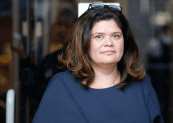 Raquel Garrido fait une mise au point sur ses revenus 11 Raquel Garrido fait une mise au point sur ses revenus Raquel Garrido fait une mise au point sur ses revenus