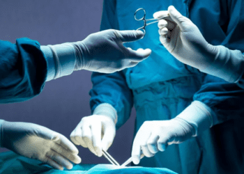 « Le pire des cauchemars » : elle se réveille en pleine opération, paralysée et incapable de prévenir les médecins