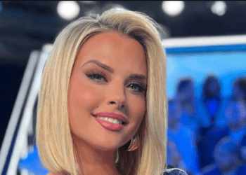 Fin de C8 et TPMP : Kelly Vedovelli, remplacée par Jordan de Luxe, quitte l&rsquo;hexagone et se lance un nouveau défi