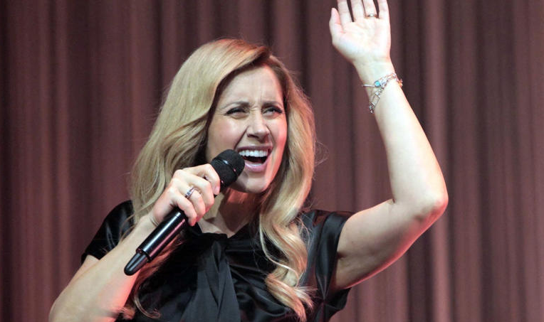 Capture decran 2025 03 05 143031 Lara Fabian