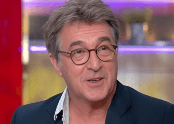 13 ans après Intouchables, François Cluzet balance sur Omar Sy : « Il est très… »