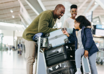 Fini l&rsquo;attente à l&rsquo;aéroport : voici le secret pour récupérer votre valise en premier !