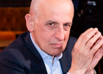 Jean-Michel Aphatie mis en retrait de RTL par la direction : le journaliste “ne souhaitant ni s’excuser, ni revenir sur ses propos” réagit !