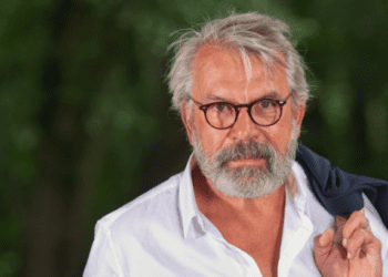 Une fois n'est pas coutume : cet acteur français aime prendre le RER et a même revendu son scooter 5 Une fois n'est pas coutume : cet acteur français aime prendre le RER et a même revendu son scooter Une fois n’est pas coutume : cet acteur français aime prendre le RER et a même revendu son scooter