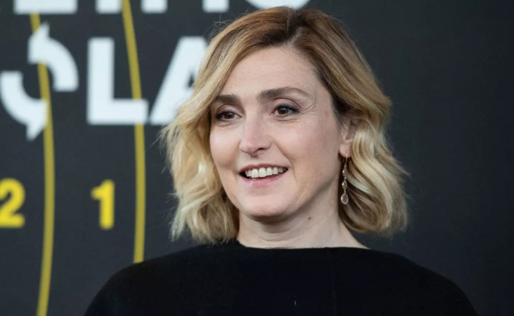 Capture decran 2025 03 12 021007 Julie Gayet