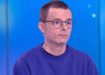 Les 12 coups de midi : Emilien tricheur ? “C’est vrai qu’il…”, Gilles Verdez a enquêté et ça se passe de commentaire 5 Les 12 coups de midi : Emilien tricheur ? “C’est vrai qu’il…”, Gilles Verdez a enquêté et ça se passe de commentaire Les 12 coups de midi : Emilien tricheur ? “C’est vrai qu’il…”, Gilles Verdez a enquêté et ça se passe de commentaire