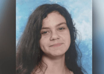 Disparition inquiétante de Gaïa, 15 ans : l’adolescente s’est volatilisée devant son lycée et reste introuvable 4 Disparition inquiétante de Gaïa, 15 ans : l’adolescente s’est volatilisée devant son lycée et reste introuvable Disparition inquiétante de Gaïa, 15 ans : l’adolescente s’est volatilisée devant son lycée et reste introuvable