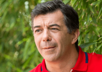 Stéphane Plaza : M6 ne "veut plus de vagues" et prend une grande décision face à la colère des franchisés de son agence immobilière 16 Stéphane Plaza : M6 ne "veut plus de vagues" et prend une grande décision face à la colère des franchisés de son agence immobilière Stéphane Plaza : M6 ne « veut plus de vagues » et prend une grande décision face à la colère des franchisés de son agence immobilière