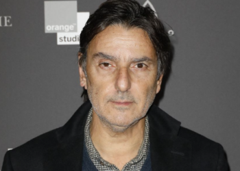 Yvan Attal touché par la maladie, ce détail physique qu&rsquo;il gardera à vie : « J&rsquo;ai eu une tumeur »