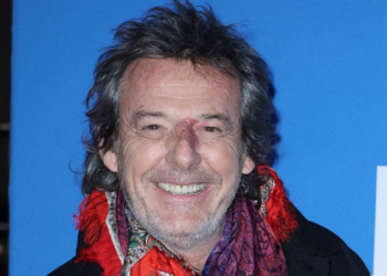 Jean-Luc Reichmann surnommé « La Tache » par un professeur, il revient avec émotions sur ce terrible moment