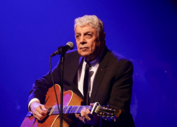 Le concert d&rsquo;Enrico Macias tourne mal : « Il y avait des énergumènes qui ont voulu nous saboter le spectacle »