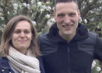 Bruno et Clémence (L'amour est dans le pré) ont rompu : elle révèle qu'ils sont séparés "depuis quelques semaines" 13 Bruno et Clémence (L'amour est dans le pré) ont rompu : elle révèle qu'ils sont séparés "depuis quelques semaines" Bruno et Clémence (L’amour est dans le pré) ont rompu : elle révèle qu’ils sont séparés « depuis quelques semaines »