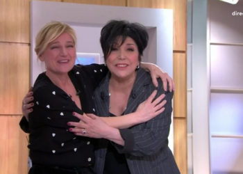 « On va crever l&rsquo;abcès » : Anne-Elisabeth Lemoine et Liane Foly se réconcilient dans C à Vous après un fâcheux épisode