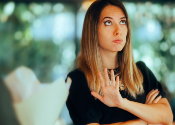 « Pas de relations int*mes avec les hommes, pas de date… » : ce nouveau mouvement féministe qui prône l’abstinence devient viral