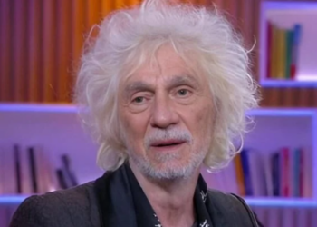 Autrefois en couple avec Carla Bruni, Louis Bertignac sans gêne : « Elle avait 16 ans, moi, la trentaine »