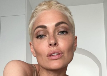 Caroline Receveur : grosse déception pour l'influenceuse et son fils Marlon, elle se confie dépitée ! 12 Caroline Receveur : grosse déception pour l'influenceuse et son fils Marlon, elle se confie dépitée ! Caroline Receveur : grosse déception pour l’influenceuse et son fils Marlon, elle se confie dépitée !