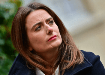 “Il joue le rôle du…” : Marine Tondelier n’y va pas par quatre chemins avec Cyril Hanouna au risque de le faire vriller 5 “Il joue le rôle du…” : Marine Tondelier n’y va pas par quatre chemins avec Cyril Hanouna au risque de le faire vriller “Il joue le rôle du…” : Marine Tondelier n’y va pas par quatre chemins avec Cyril Hanouna au risque de le faire vriller