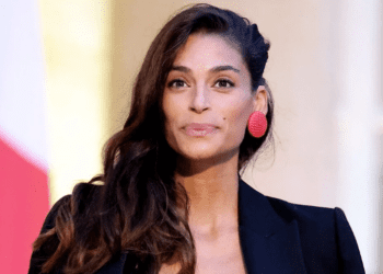 Tatiana Silva pas au mieux de sa forme : 2 mois après son accouchement, elle dévoile son visage fatigué sans maquillage 4 Tatiana Silva pas au mieux de sa forme : 2 mois après son accouchement, elle dévoile son visage fatigué sans maquillage Tatiana Silva pas au mieux de sa forme : 2 mois après son accouchement, elle dévoile son visage fatigué sans maquillage