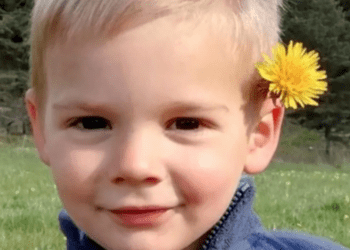 Décès du petit Émile : 4 personnes placées en garde à vue dont ses grands-parents maternels 6 Décès du petit Émile : 4 personnes placées en garde à vue dont ses grands-parents maternels Décès du petit Émile : 4 personnes placées en garde à vue dont ses grands-parents maternels