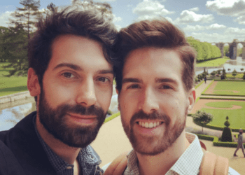 Après des années d'amour et un bébé, ce journaliste de LCI célèbre son mariage avec son compagnon, lui aussi connu ! 8 Après des années d'amour et un bébé, ce journaliste de LCI célèbre son mariage avec son compagnon, lui aussi connu ! Après des années d’amour et un bébé, ce journaliste de LCI célèbre son mariage avec son compagnon, lui aussi connu !