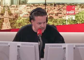 "Aux portes de la m*rt" : un chroniqueur évoque la tentative de suic*de de Nicolas Demorand face à lui en direct 3 "Aux portes de la m*rt" : un chroniqueur évoque la tentative de suic*de de Nicolas Demorand face à lui en direct « Aux portes de la m*rt » : un chroniqueur évoque la tentative de suic*de de Nicolas Demorand face à lui en direct