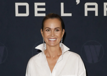 Laeticia Hallyday : les liens se resserrent, déjà une famille avec son nouveau compagnon