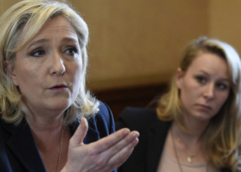 Marine Le Pen condamnée : ce SMS de Marion Maréchal en dit long sur leurs relations