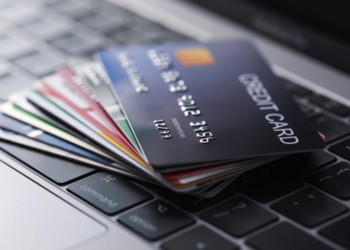 Voici pourquoi votre carte bancaire va vous coûter 60 € par an dès le mois de juin 18 Voici pourquoi votre carte bancaire va vous coûter 60 € par an dès le mois de juin Voici pourquoi votre carte bancaire va vous coûter 60 € par an dès le mois de juin