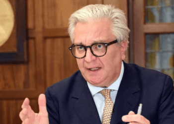 "Pas une question de moyens financiers": le frère du roi de Belgique veut bénéficier de la sécurité sociale par "principe" 15 "Pas une question de moyens financiers": le frère du roi de Belgique veut bénéficier de la sécurité sociale par "principe" « Pas une question de moyens financiers »: le frère du roi de Belgique veut bénéficier de la sécurité sociale par « principe »