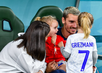 Antoine Griezmann papa : il fête l'anniversaire de ses trois enfants, tous nés le même jour, le 8 avril 5 Antoine Griezmann papa : il fête l'anniversaire de ses trois enfants, tous nés le même jour, le 8 avril Antoine Griezmann papa : il fête l’anniversaire de ses trois enfants, tous nés le même jour, le 8 avril