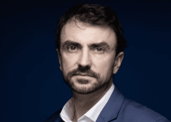 Grégory Doucet : le maire écologiste de Lyon placé en garde à vue dans le cadre d'une enquête financière sur des chargés de mission 5 Grégory Doucet : le maire écologiste de Lyon placé en garde à vue dans le cadre d'une enquête financière sur des chargés de mission Grégory Doucet : le maire écologiste de Lyon placé en garde à vue dans le cadre d’une enquête financière sur des chargés de mission