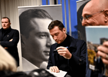 Livre de Jordan Bardella : la régie publicitaire de la SNCF jugée fautive par la justice 15 Livre de Jordan Bardella : la régie publicitaire de la SNCF jugée fautive par la justice Livre de Jordan Bardella : la régie publicitaire de la SNCF jugée fautive par la justice