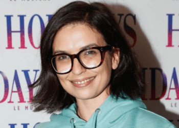 "Combien de Lio avec une paire de c******* ?" : Lucie Bernardoni, bouleversée par le documentaire Le cas Cantat, applaudit le courage de la chanteuse 13 "Combien de Lio avec une paire de c******* ?" : Lucie Bernardoni, bouleversée par le documentaire Le cas Cantat, applaudit le courage de la chanteuse « Combien de Lio avec une paire de c******* ? » : Lucie Bernardoni, bouleversée par le documentaire Le cas Cantat, applaudit le courage de la chanteuse