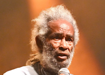 Légende du reggae, le chanteur jamaïcain Max Romeo est décédé