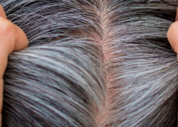 Des secrets naturels pour contrer les cheveux gris