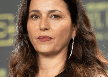 Anne Charrier (En attendant un miracle) a-t-elle un lien de parenté avec Brigitte Bardot ? Elle répond