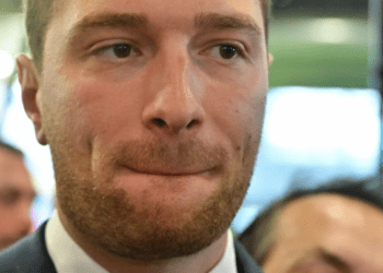 « Des choses jamais dites » : Jordan Bardella chamboulé par Karine Le Marchand, son int*mité dévoilée