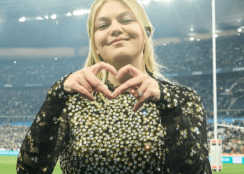 « La chanson de Louane est… » : Une chanteuse très populaire, qui ne veut surtout pas faire l&rsquo;Eurovision, donne son avis sur « maman »